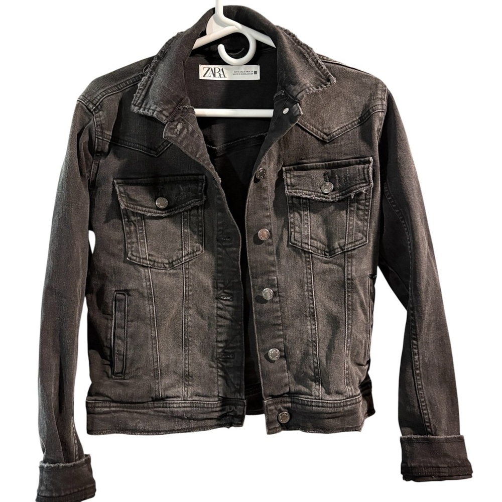 Zara Women's Black Wash Denim Jacket‎
